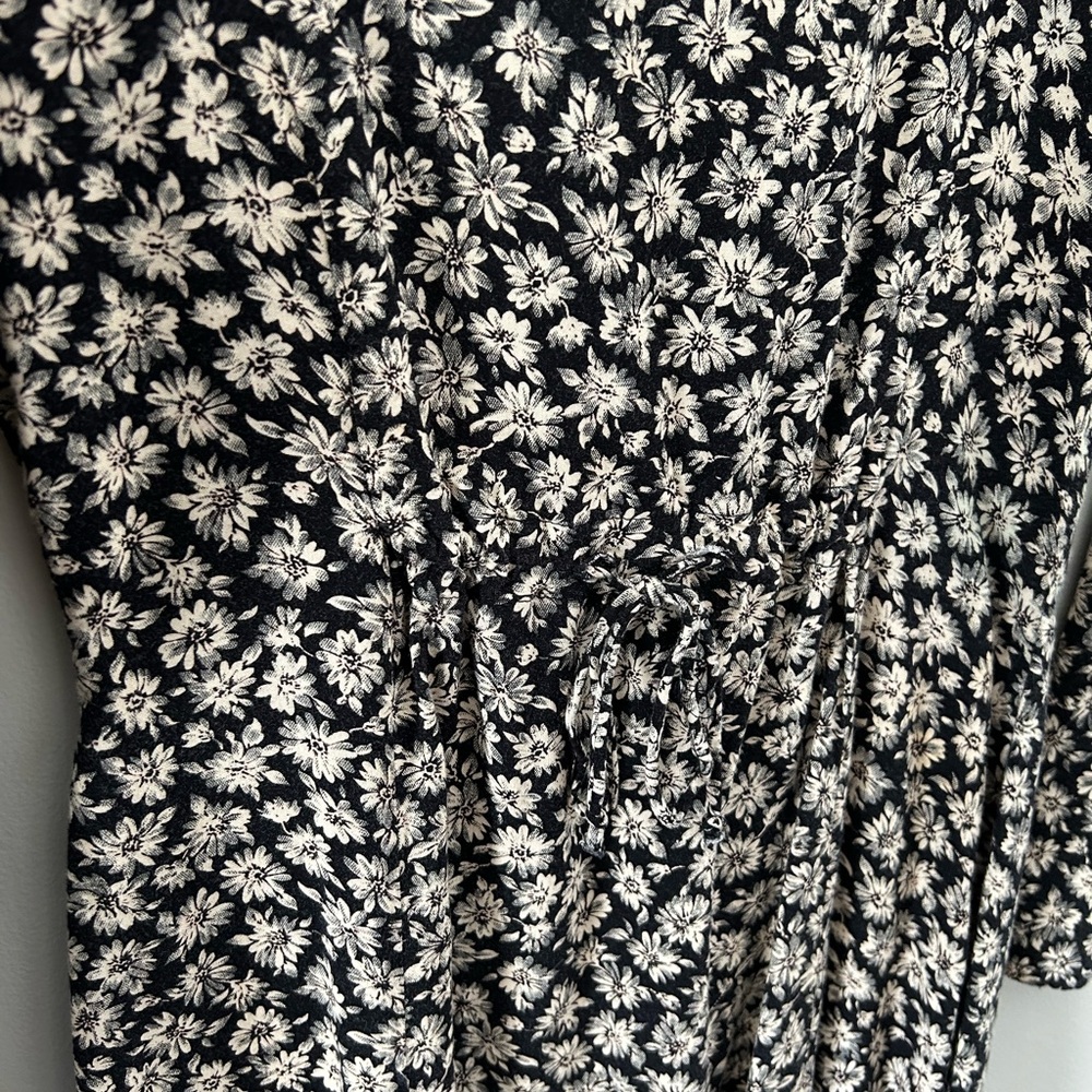 Vintage Floral Daisy Black Tan Tailored V-neck Button Front Long Sleeve Dress - Picture 7 of 7